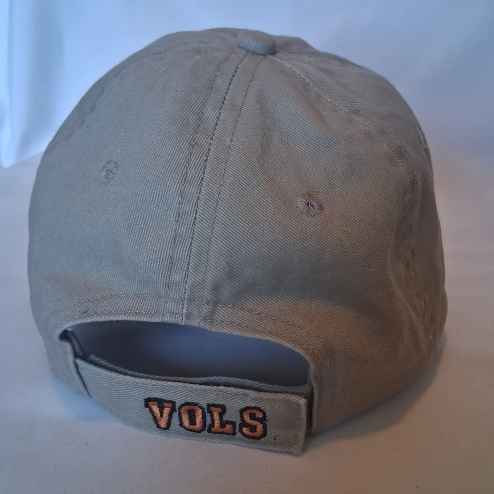 Tennessee Volunteers- Youth One Size. 100% Cotton, Velcro Back Cap. - Picture 3 of 5
